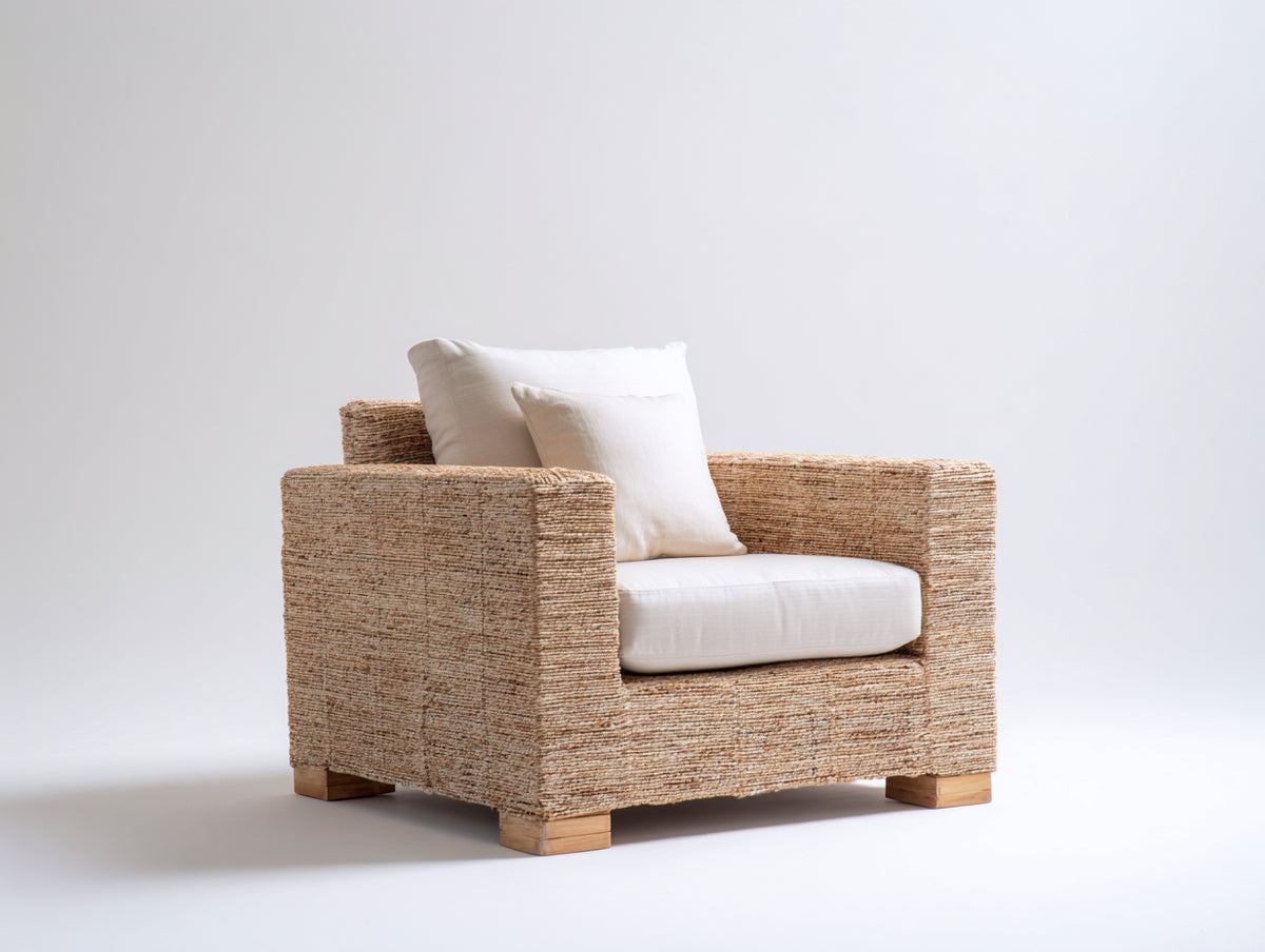 Sillones de ratán con estructura tejida 90 x 86 x 80 cm - Marrón natural-Blanco - Diseño amplio con reposabrazos para interior y terraza